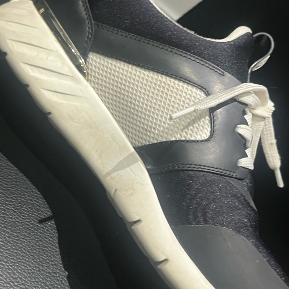 Lv women’s runners - Picture 8 of 12